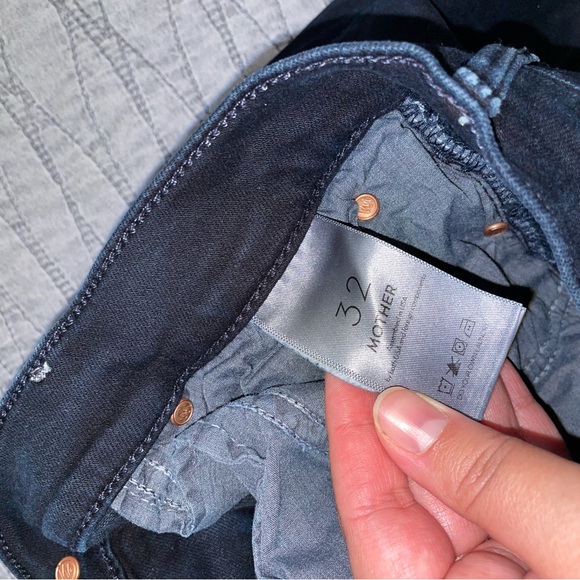 MOTHER The Stunner Zip Two Step Fray Dark Wash High Rise Jeans Size 32 - Picture 9 of 10